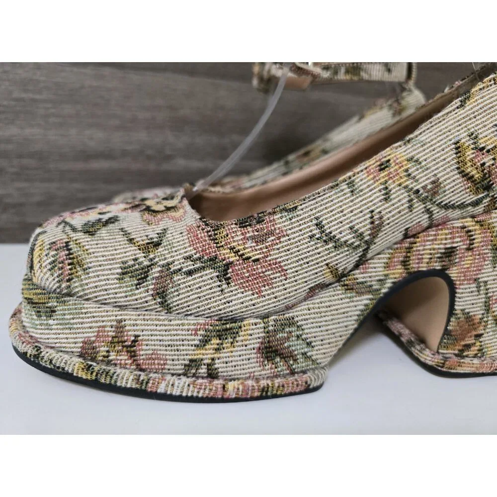 Floral Patterned Women's Heels - Picture 3 of 8